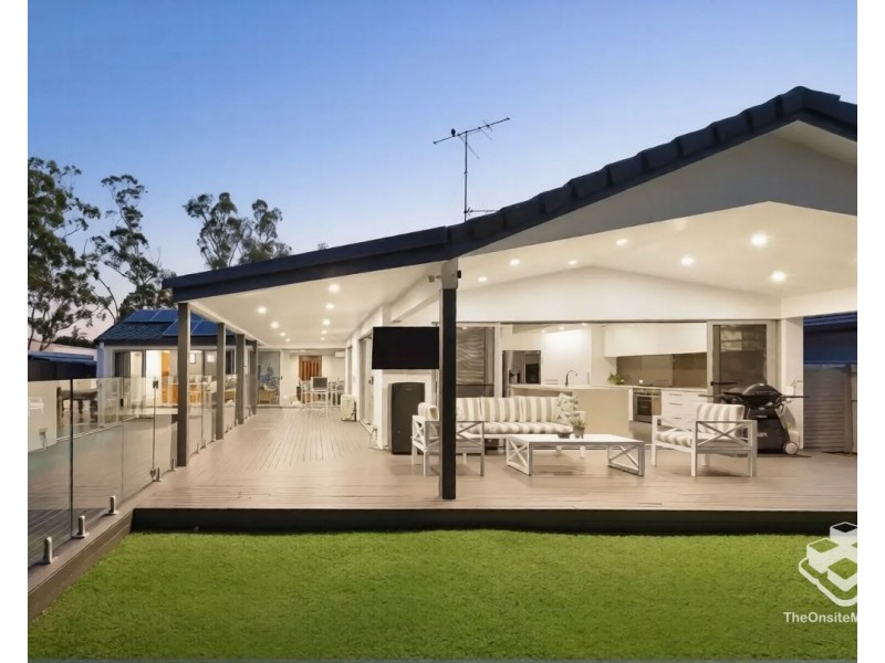 5 Goolagong Court, Broadbeach Waters QLD 4218