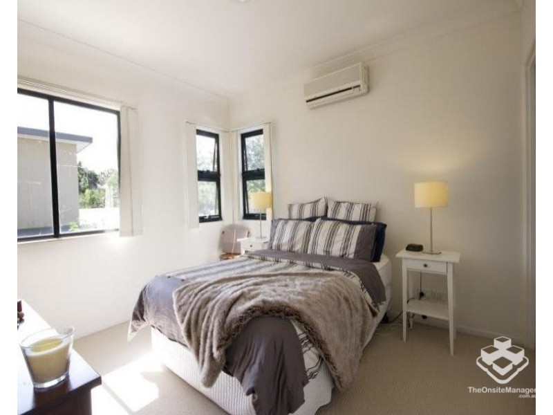 ID:21178779/122 Central Avenue, Indooroopilly QLD 4068