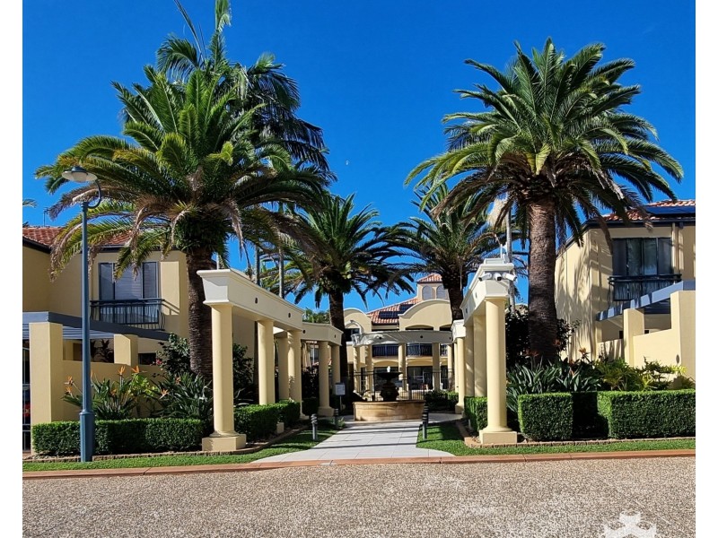 9/206 Cheltenham Drive, Robina QLD 4226