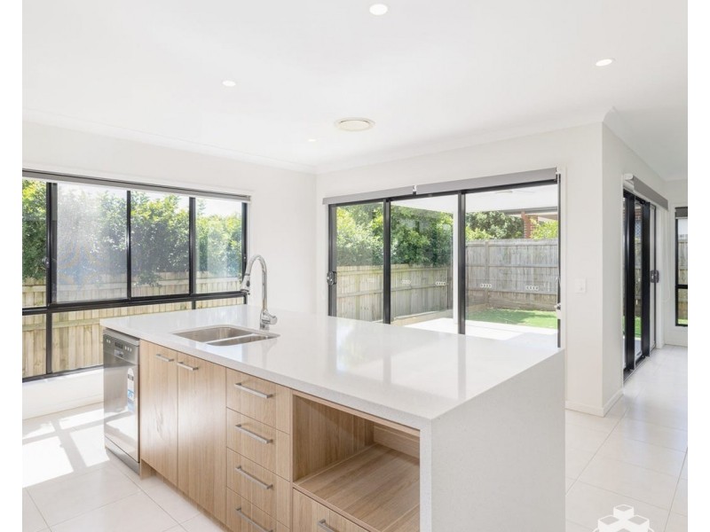 8 Bottlebrush Street, Rochedale QLD 4123