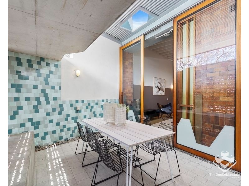 8/8 Skyring Terrace, Teneriffe QLD 4005