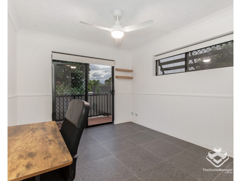 4/2 Johnston Street, Southport QLD 4215