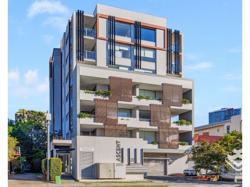 8/22 Lather Street, Southport QLD 4215