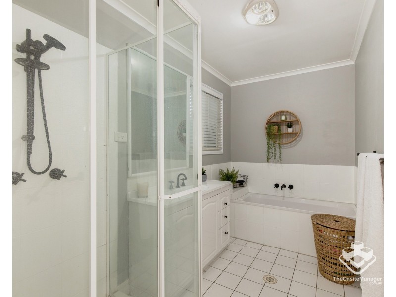 107 River Oak Drive, Helensvale QLD 4212