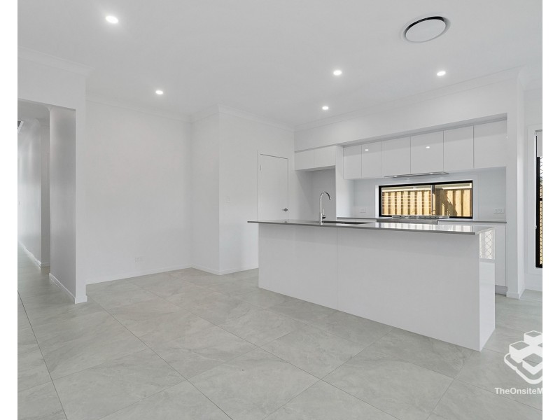 5 Legacy Drive, Flinders View QLD 4305