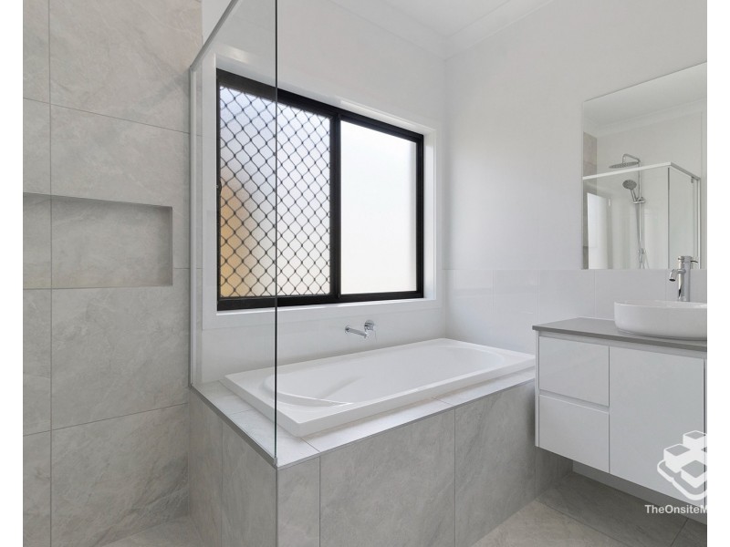 5 Legacy Drive, Flinders View QLD 4305