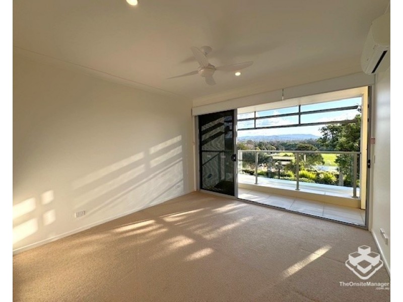 24/3400 Panorama Drive, Carrara QLD 4211