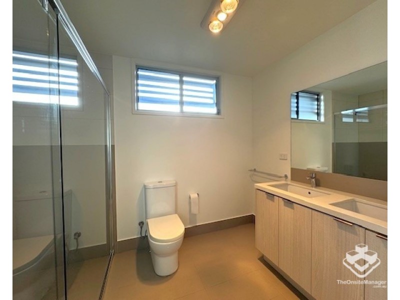 24/3400 Panorama Drive, Carrara QLD 4211