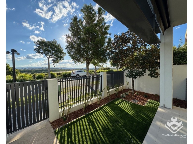 24/3400 Panorama Drive, Carrara QLD 4211