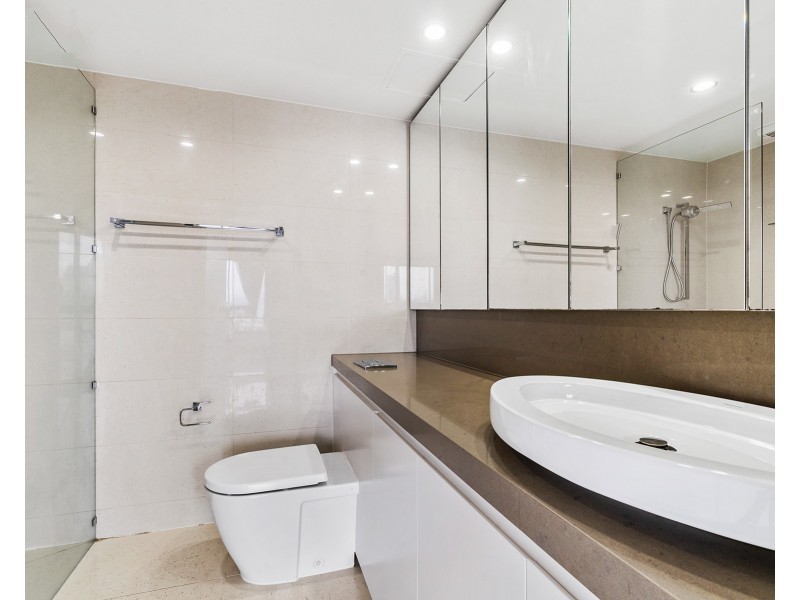 ID:21179954/14 MacArthur Parade, Main Beach QLD 4217