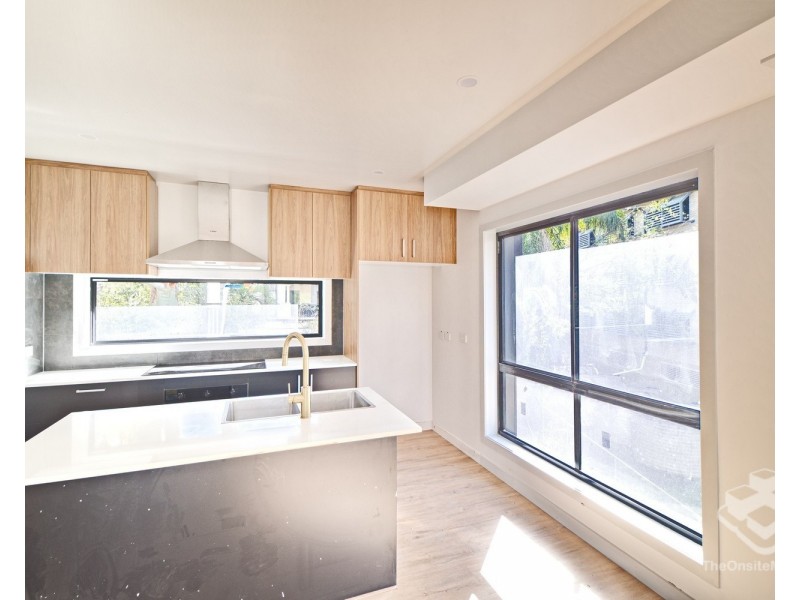 ID:21180024/284 Sir Fred Schonell Drive, St Lucia QLD 4067