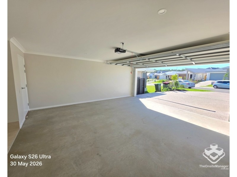 10 Peace Circuit, White Rock QLD 4306