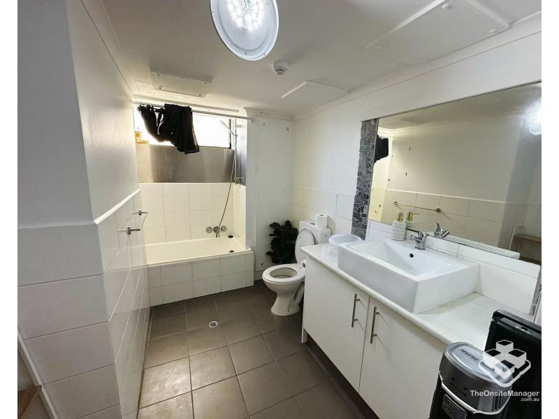 37/38 Enderley Avenue, Surfers Paradise QLD 4217
