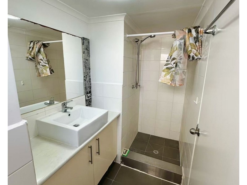 37/38 Enderley Avenue, Surfers Paradise QLD 4217