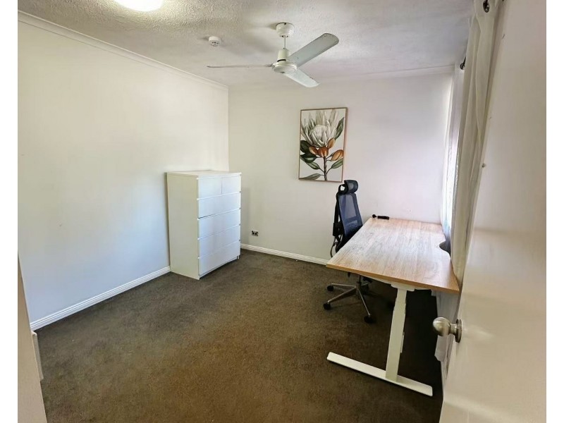 37/38 Enderley Avenue, Surfers Paradise QLD 4217