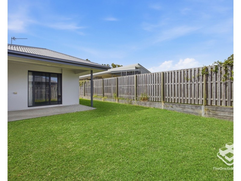 2/674 Foxwell Road, Coomera QLD 4209