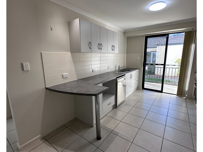 ID:21180224/6-24 Henry St, West End QLD 4810