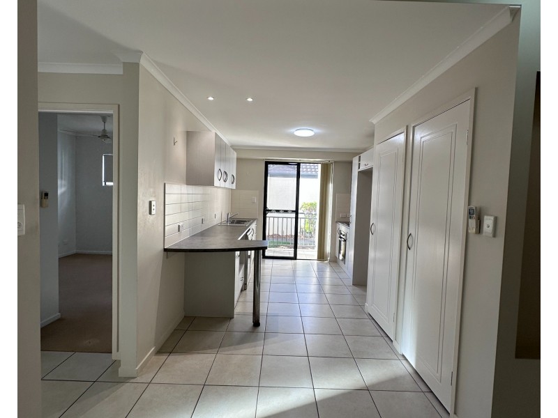 ID:21180224/6-24 Henry St, West End QLD 4810