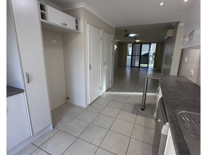 ID:21180224/6-24 Henry St, West End QLD 4810
