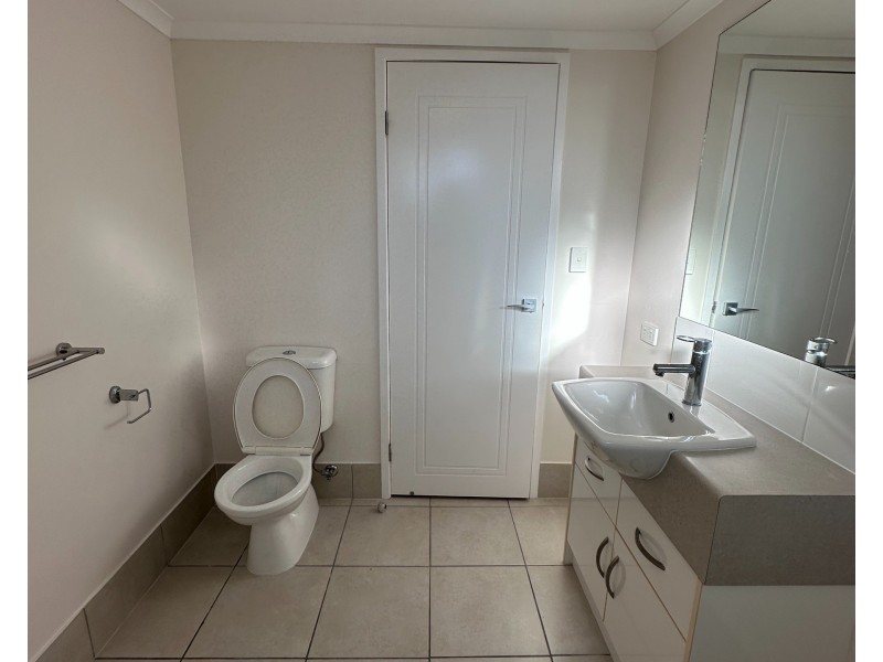 ID:21180224/6-24 Henry St, West End QLD 4810