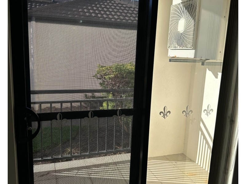 ID:21180224/6-24 Henry St, West End QLD 4810