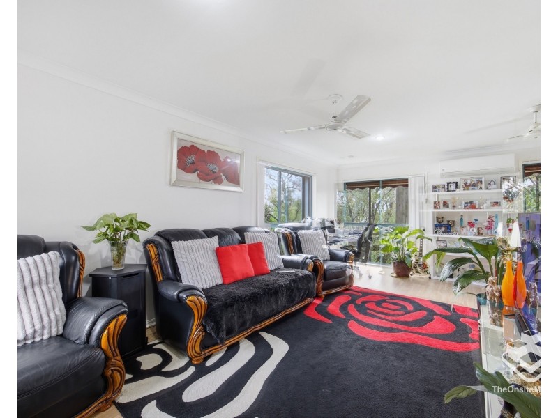2070/6 Crestridge Crescent, Oxenford QLD 4210