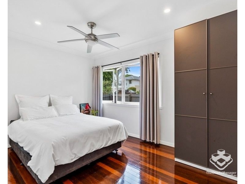55 Regent Street, Wynnum West QLD 4178