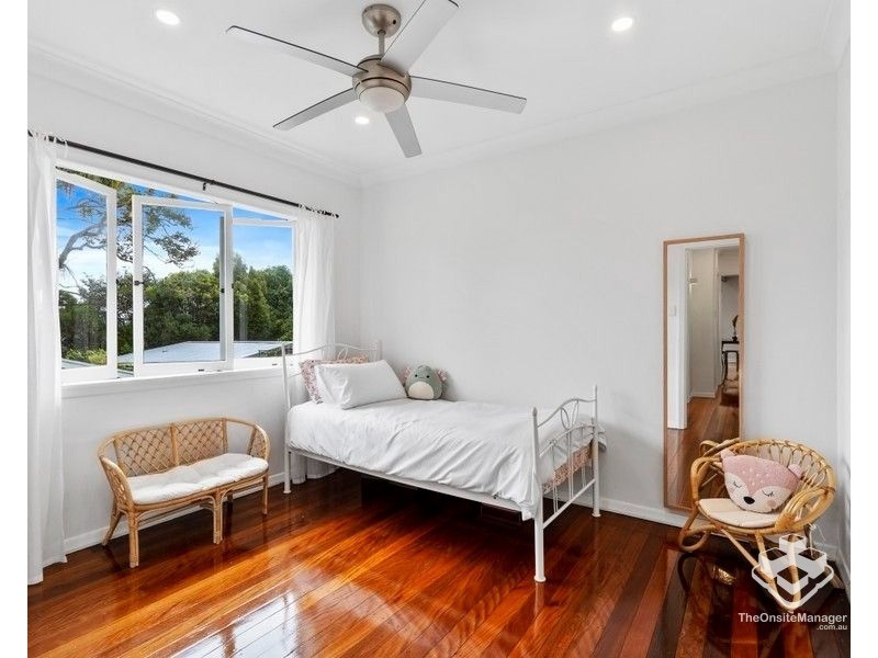 55 Regent Street, Wynnum West QLD 4178