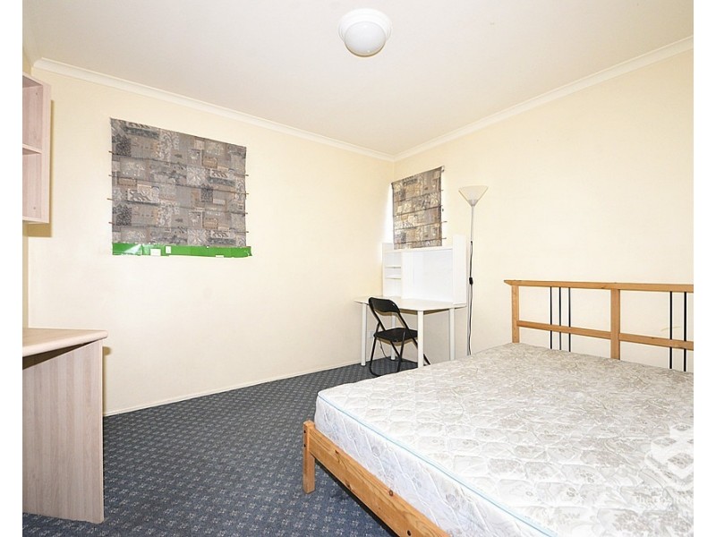 8/260 Sir Fred Schonell Drive, St Lucia QLD 4067
