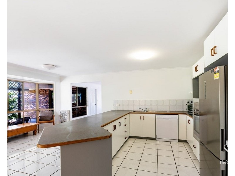 2 Matterson Avenue, Eimeo QLD 4740