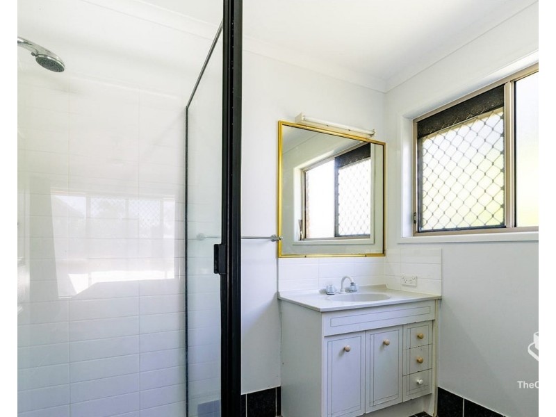 2 Matterson Avenue, Eimeo QLD 4740