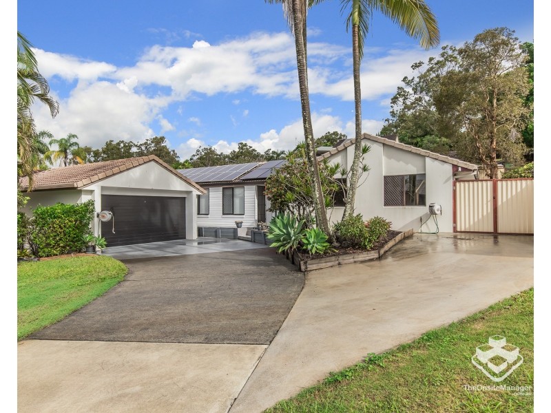 4 Nowra Court, Helensvale QLD 4212