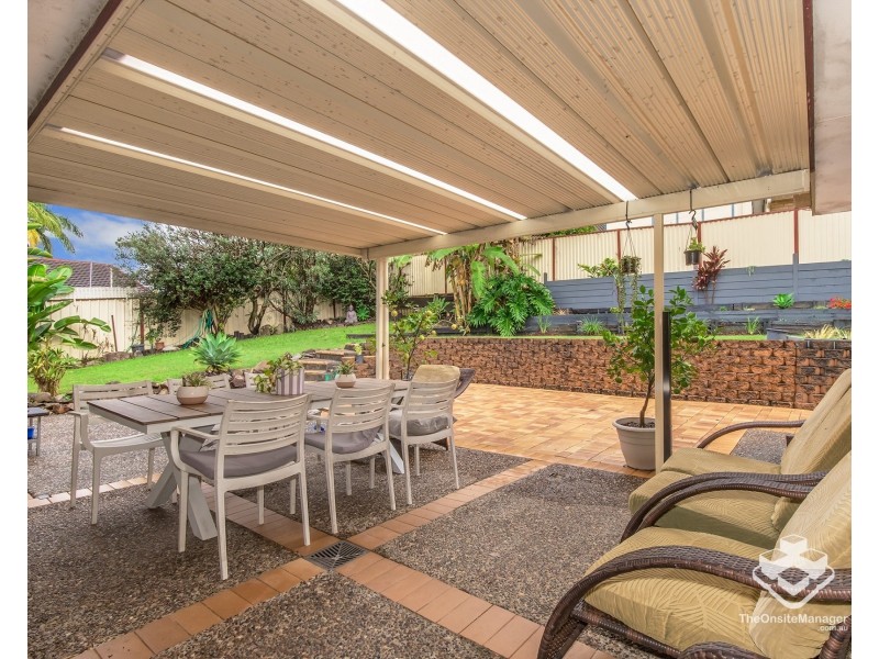 4 Nowra Court, Helensvale QLD 4212
