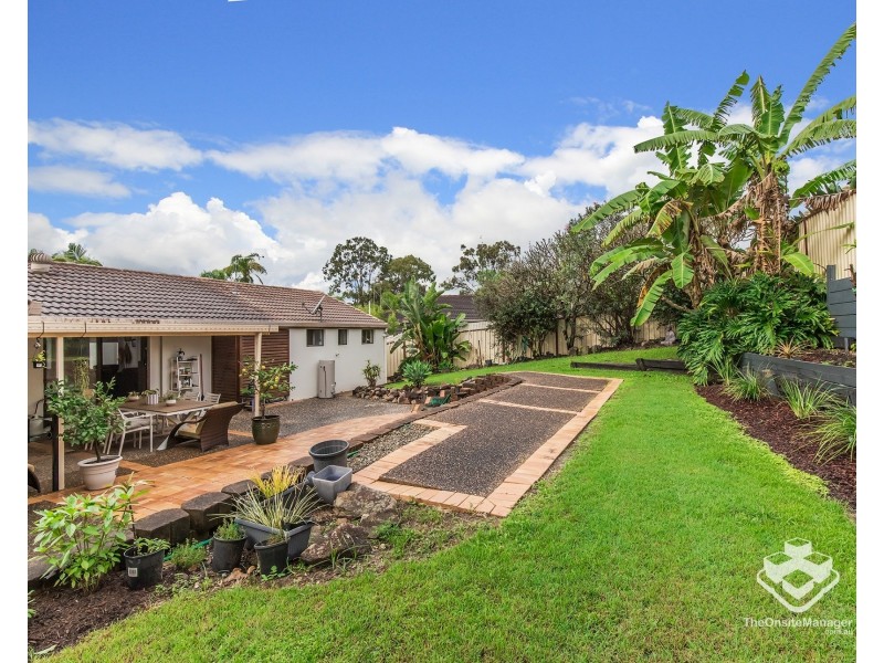 4 Nowra Court, Helensvale QLD 4212