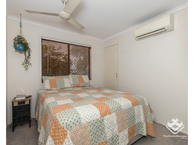 4 Nowra Court, Helensvale QLD 4212