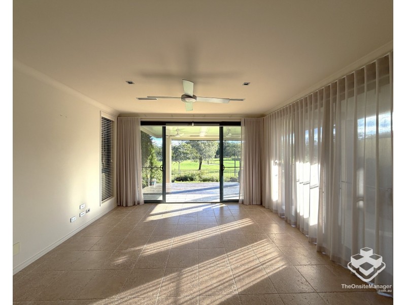 2102/1 The Vistas Drive, Carrara QLD 4211