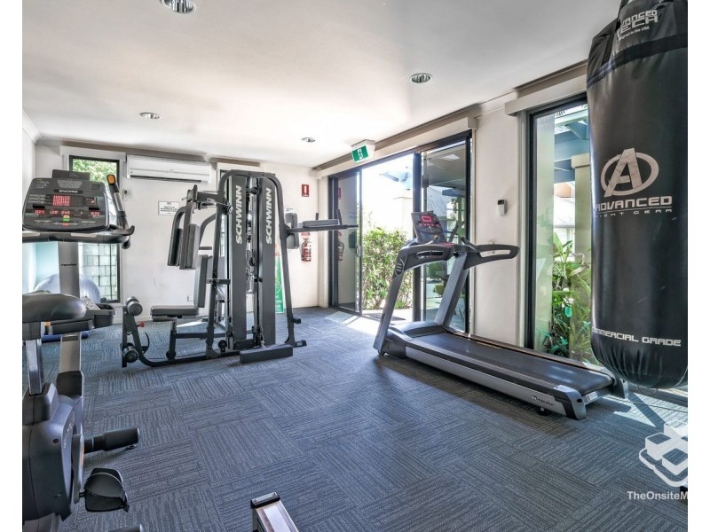 2102/1 The Vistas Drive, Carrara QLD 4211