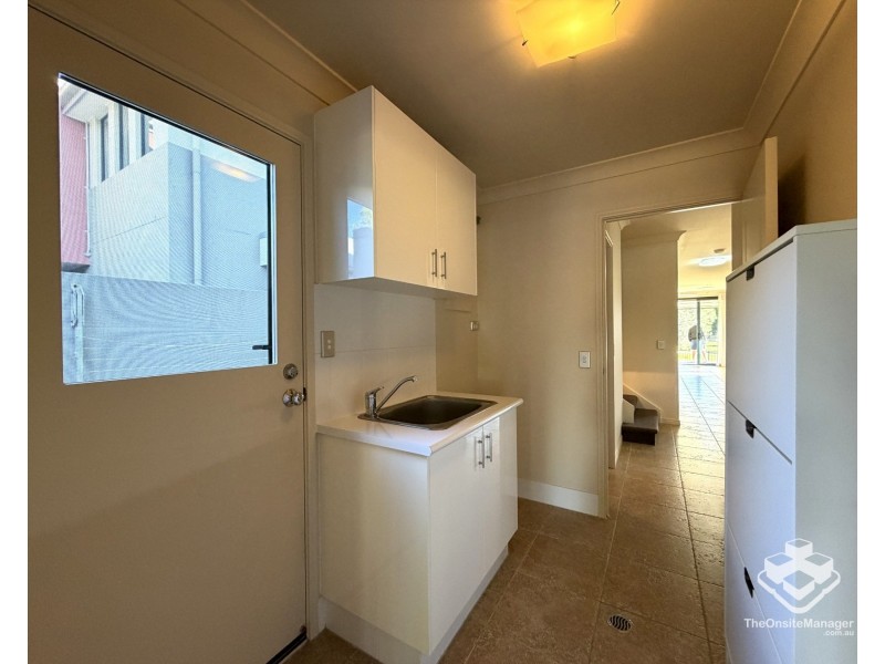 2102/1 The Vistas Drive, Carrara QLD 4211