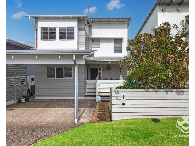 16 Walter Street, Labrador QLD 4215