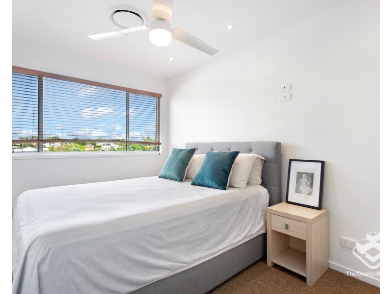 16 Walter Street, Labrador QLD 4215