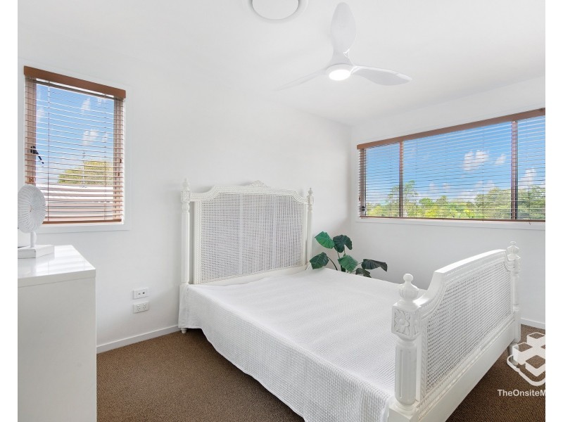 16 Walter Street, Labrador QLD 4215