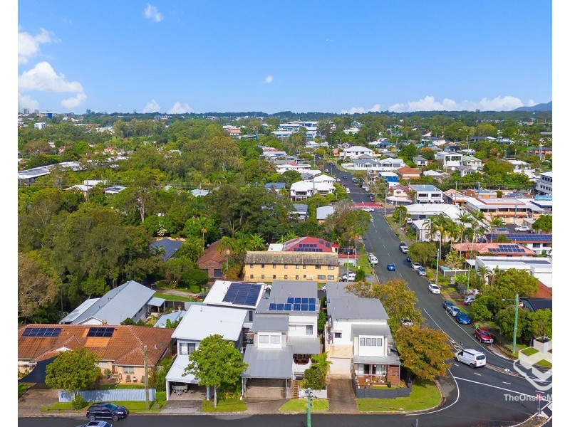 16 Walter Street, Labrador QLD 4215