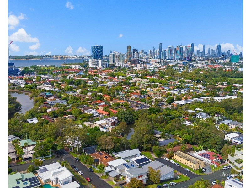 16 Walter Street, Labrador QLD 4215
