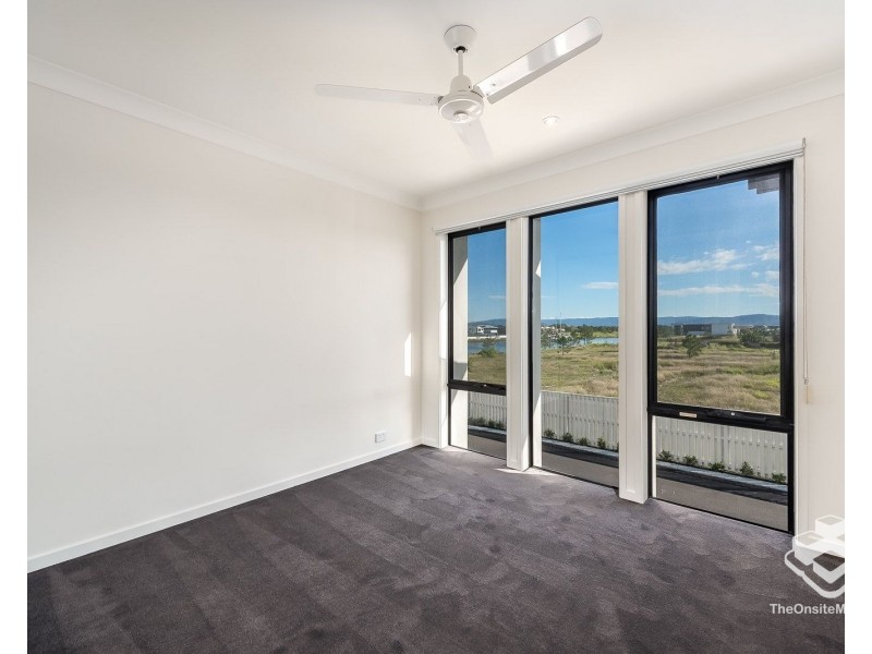 34/1 Ancora Crescent, Hope Island QLD 4212