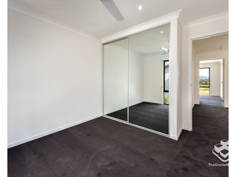 34/1 Ancora Crescent, Hope Island QLD 4212