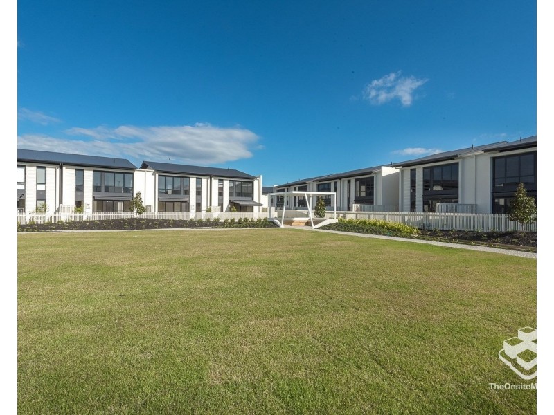 34/1 Ancora Crescent, Hope Island QLD 4212