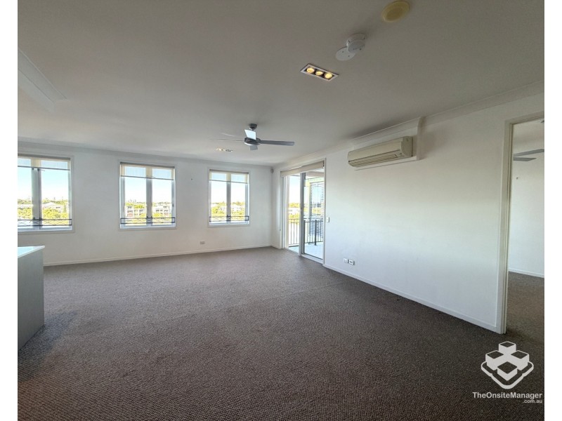 53/3030 The Boulevard, Carrara QLD 4211