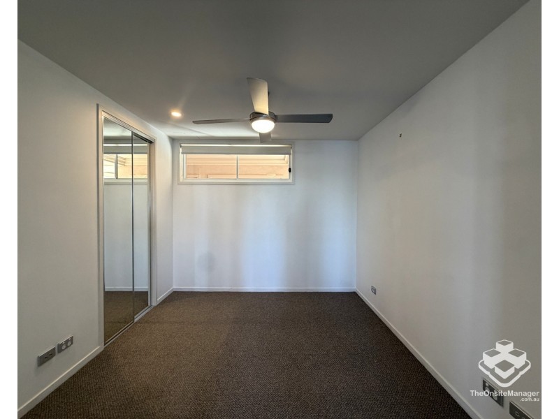 53/3030 The Boulevard, Carrara QLD 4211