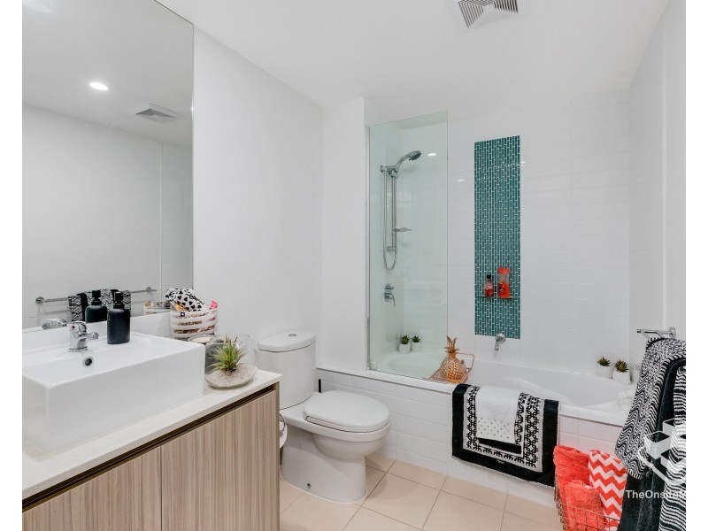 1302/42 Laver Drive, Robina QLD 4226