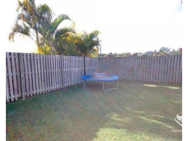 5 Buffalo Crescent, Pacific Pines QLD 4211